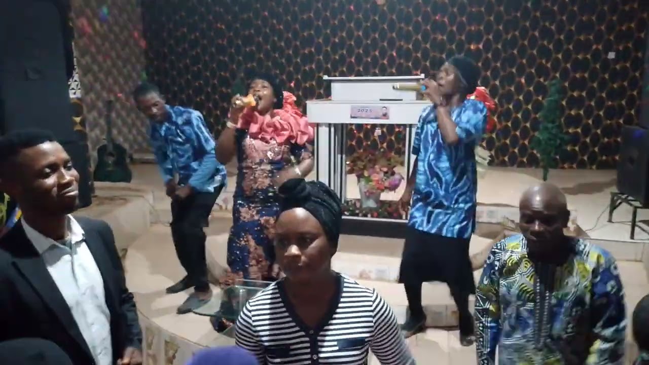 AKOBI JESU PRAISING GOD AT MIDYEAR PRAISE AT PALACE OF PRAISE CHURCH.