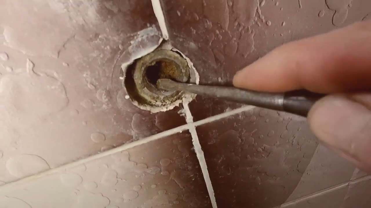 Čištění odpadů 35 (Vytažení zalomeného  závitu )