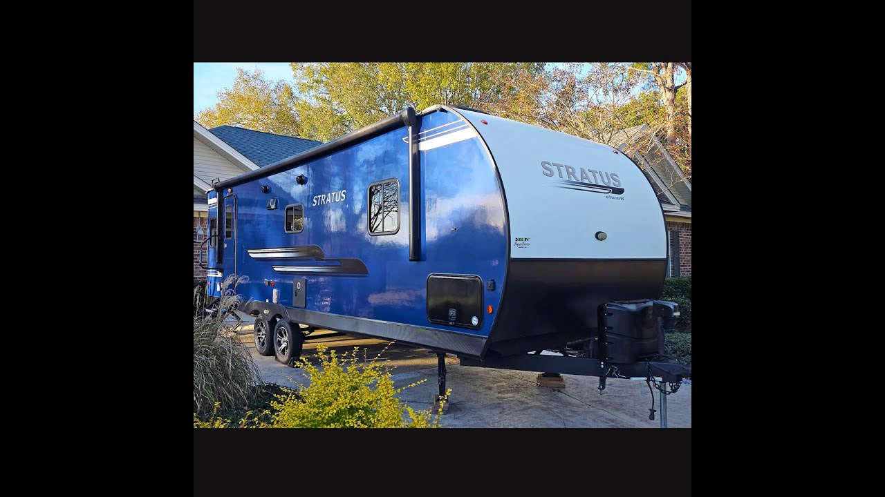2021 Ventur Stratus 30ft Luxury Travel Trailer Pristine!