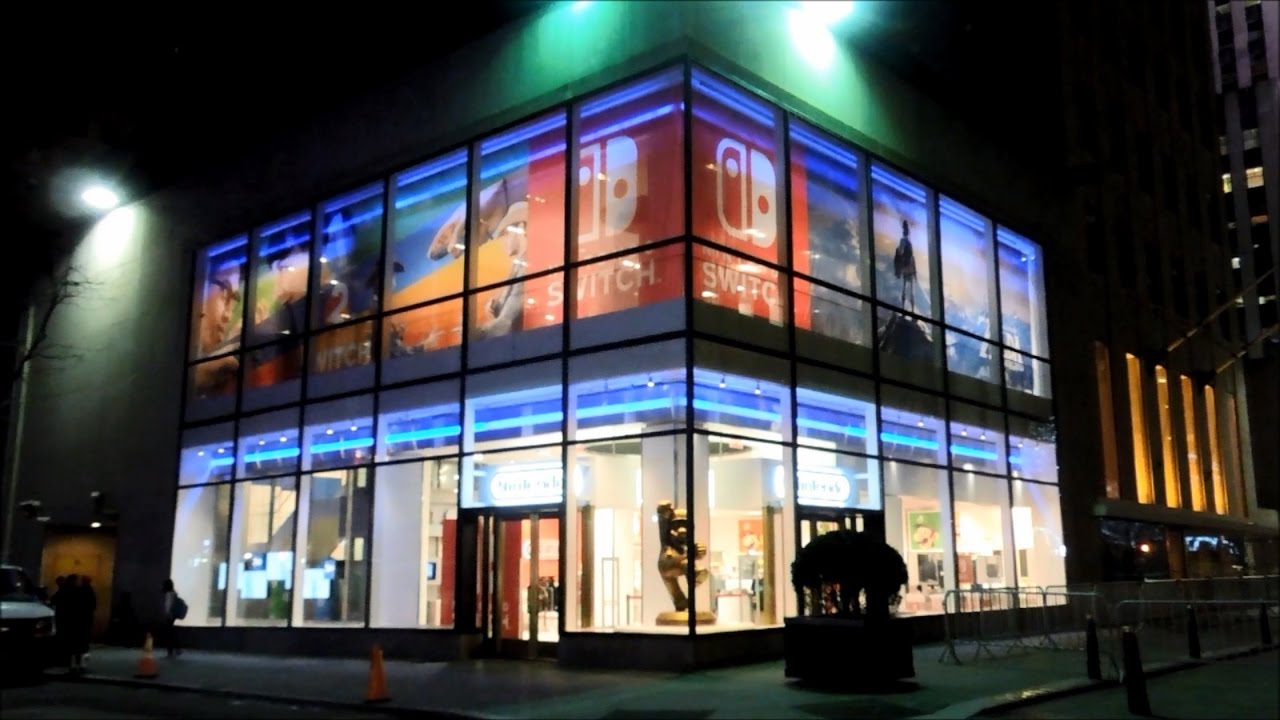 Nintendo Switch + Breath of the Wild Midnight Launch Event at Nintendo NY (Doug Bowser Appearance)