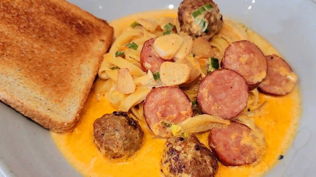 How to make 'SIMPLEST' Toowoomba pasta, Korean Outback pasta