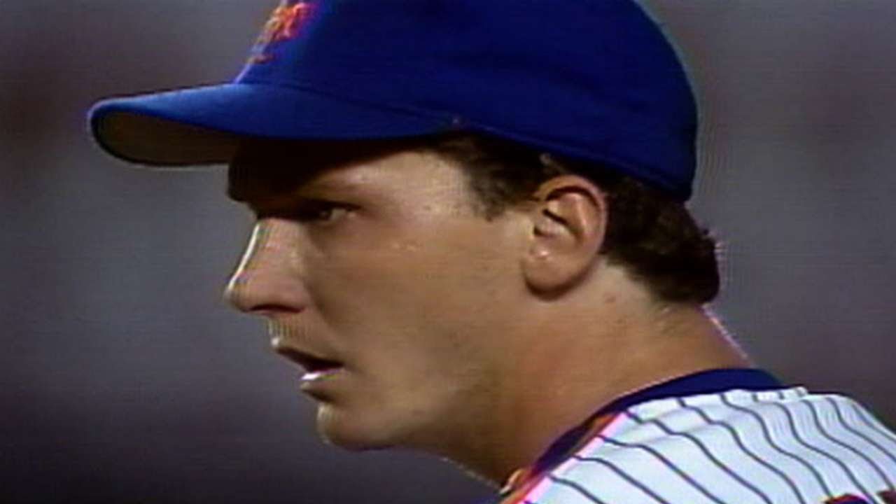 Cone gets 20th win of '88 season, congratulated by Nixon