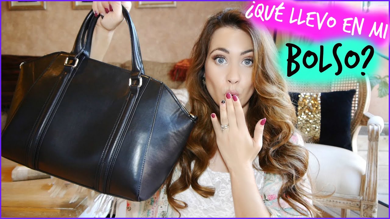 ¿Qué llevo en mi Bolsa/Bolso? ♥ What's In My Bag? | Lizy P