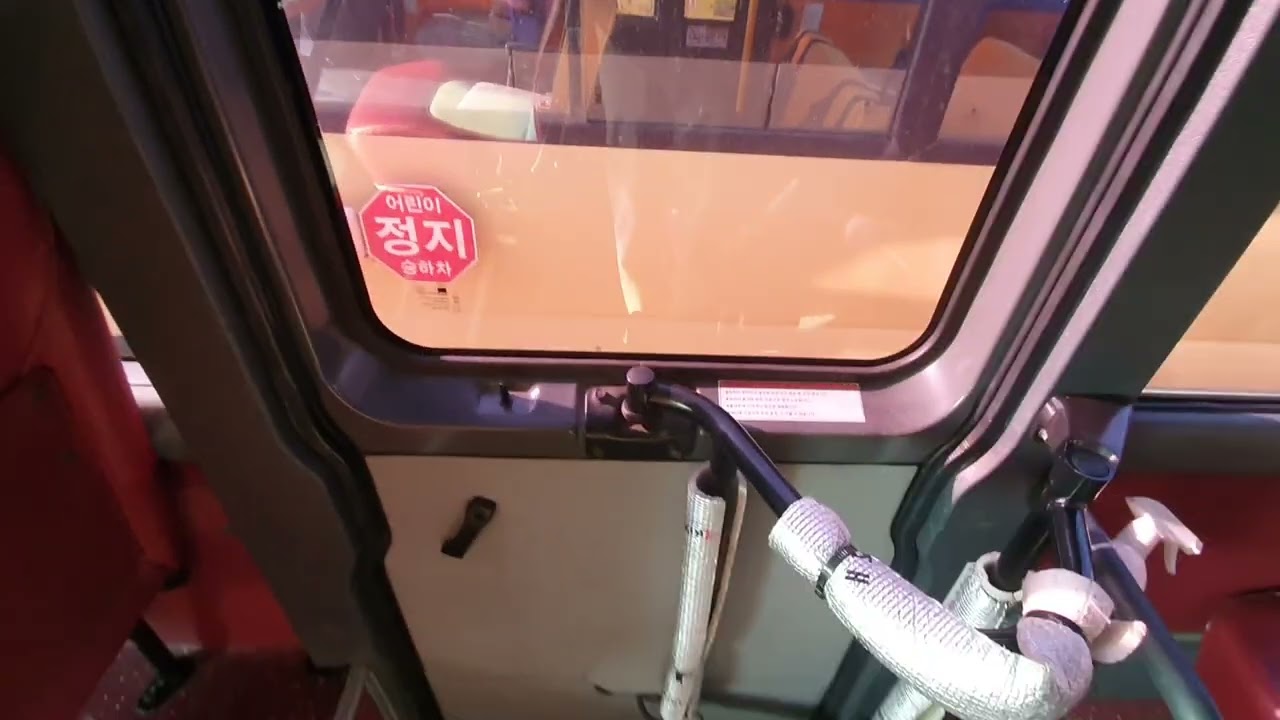 카운티 스윙도어 문여는 영상