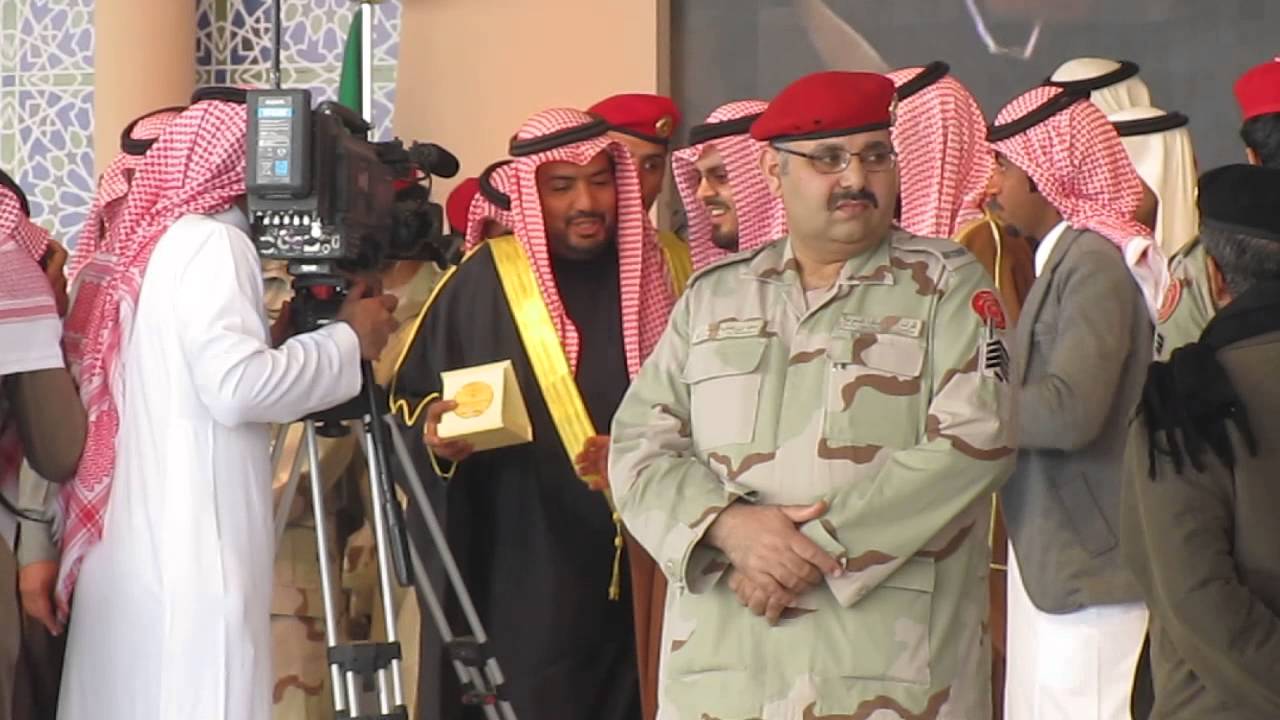 تسليم رجل الاعمال علي بن عميش الحريص المركز الثالث فئة الثلاثين وضح تلاد 1435