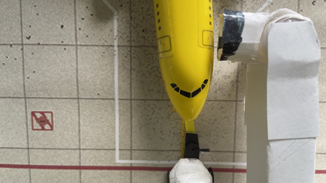 Flight to Nowhere | Model Airport Stop Motion