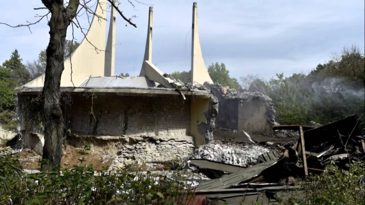 Great Ape House razed at Kansas City Zoo
