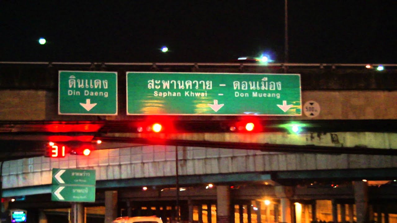 Power Zoom - Minolta 28-80 4-5.6 Xi series with Sony a55