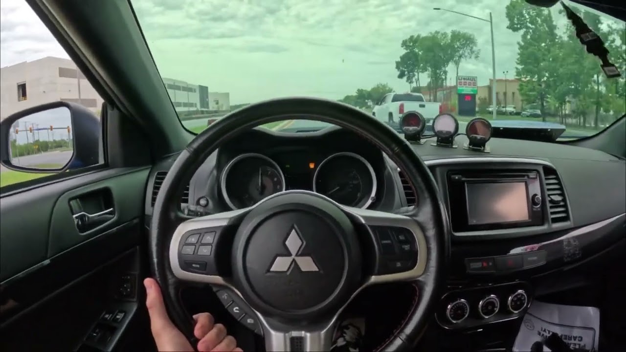 POV 400HP EVO X hard pulls ( RACING a EVO VIII )