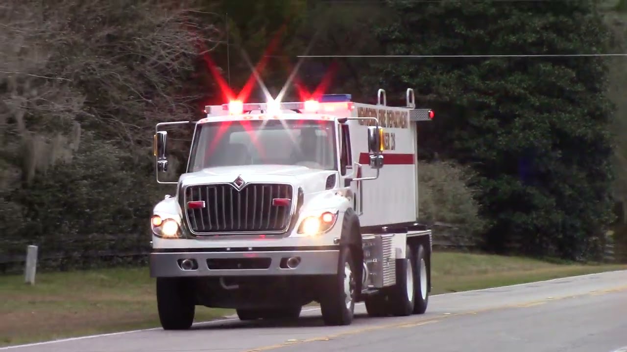 Newberry Fire Department Tanker 28 Responding