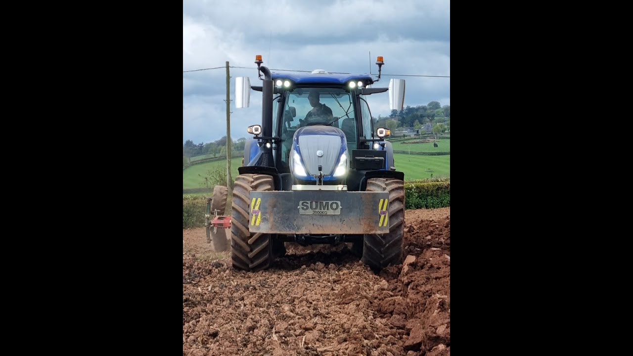 New Holland T7 315HD & Kverneland EG85/300 6 Furrow Plough Supplied by Andrew Symons LTD of Devon