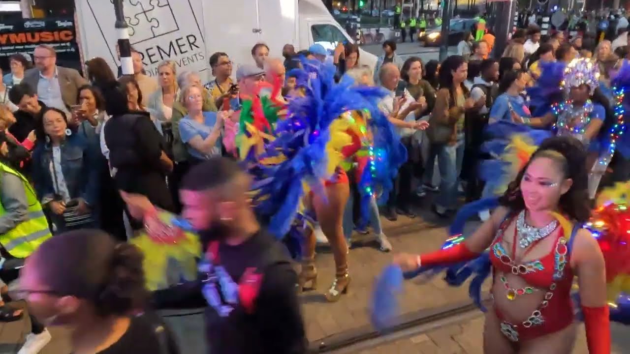 lighting parade zomercarnaval Rotterdam 2023