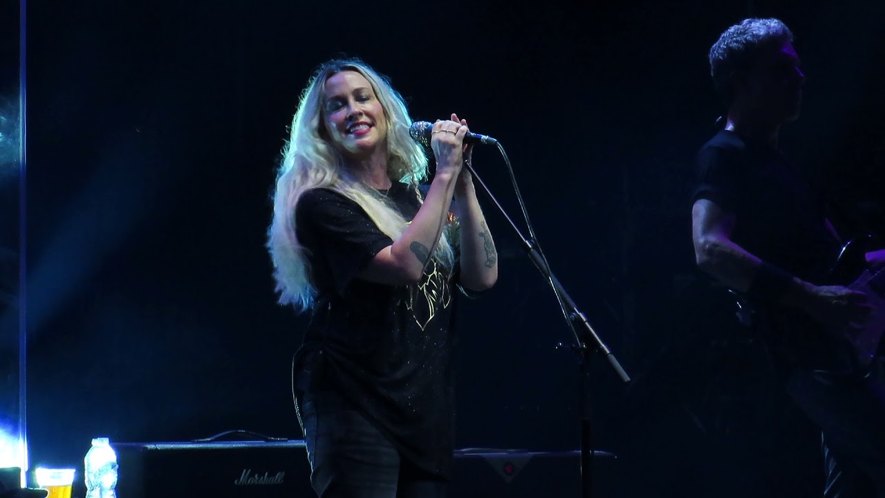 2021 08 17 Alanis Morissette - Ablaze
