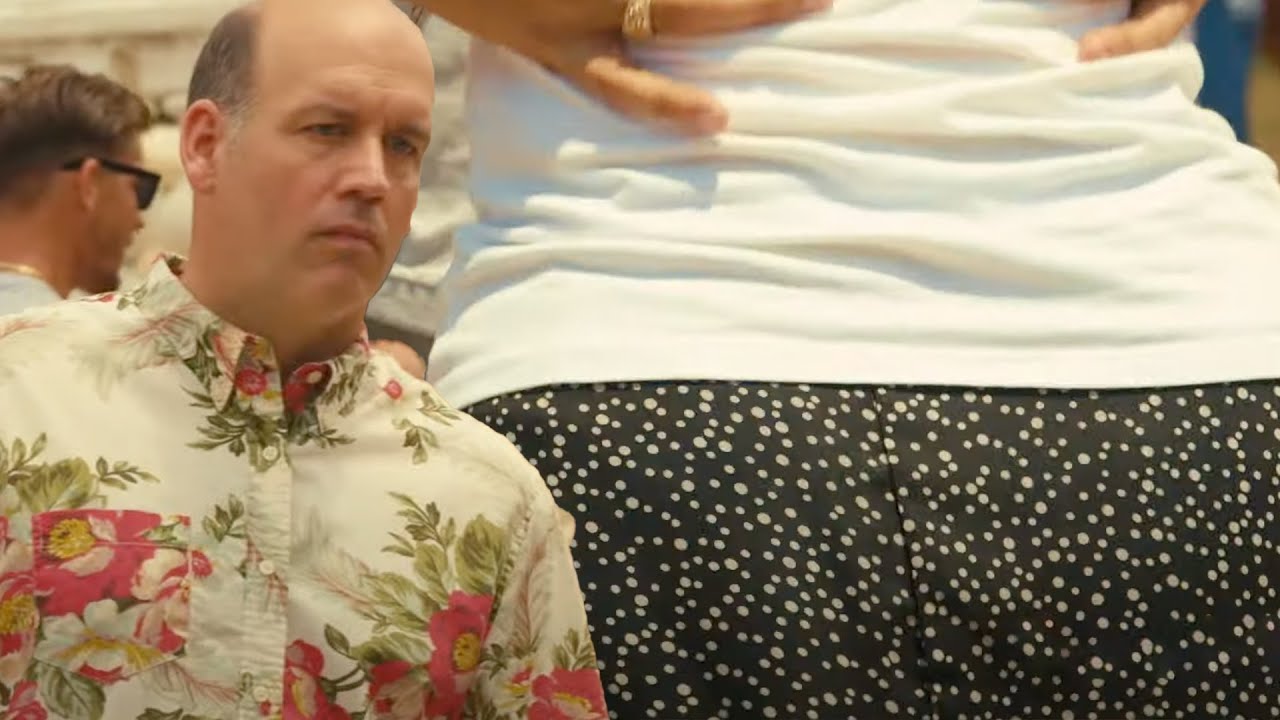 WHERE ARE HIS HANDS GOING??? | LOL ComediHa!