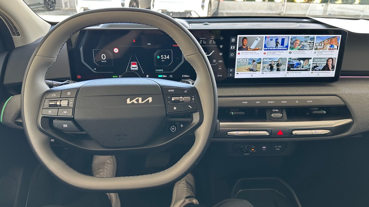 Обзор мультимедийной системы KIA EV4 2026