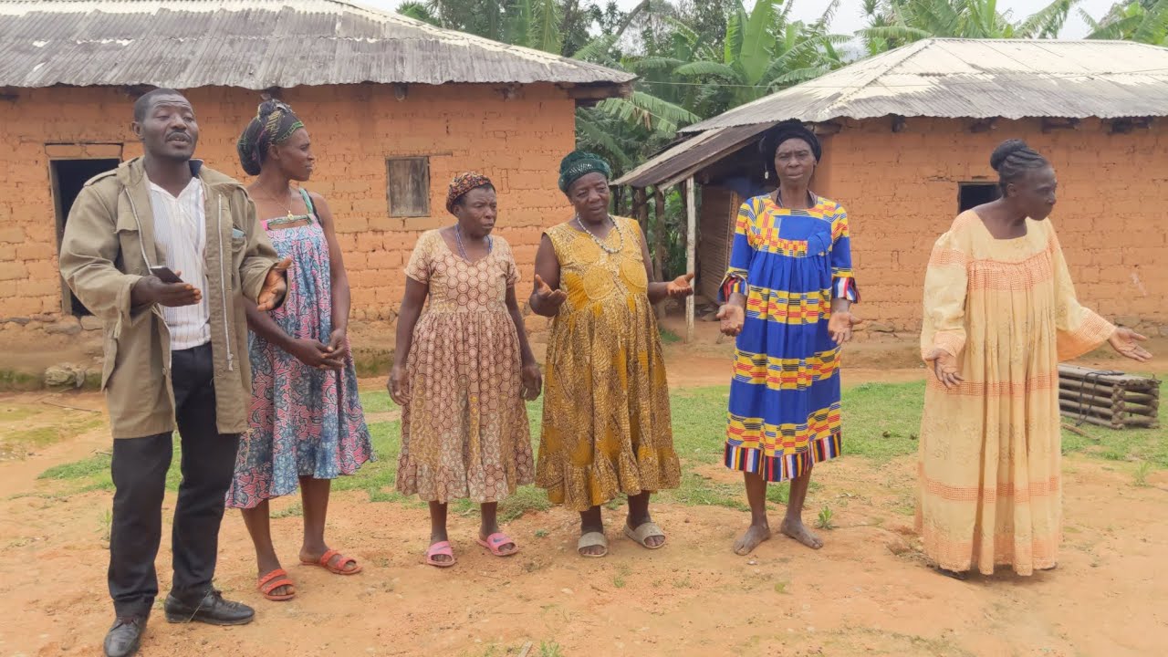 🚨FOKOUÉ🚨 : L'enterrement d'un chef bloqué depuis 3 ans.