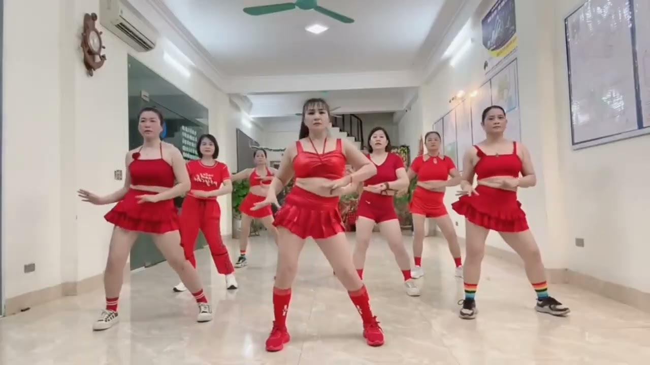 M3 tết khai xuân đầu năm với sắc đỏ toàn tập tràn đầy năng lượng của chị em Clb Aerobic Bđs An Nhiên