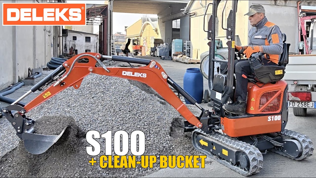Miniescavatore DELEKS S100 con benna da terra – Carico ghiaia su van