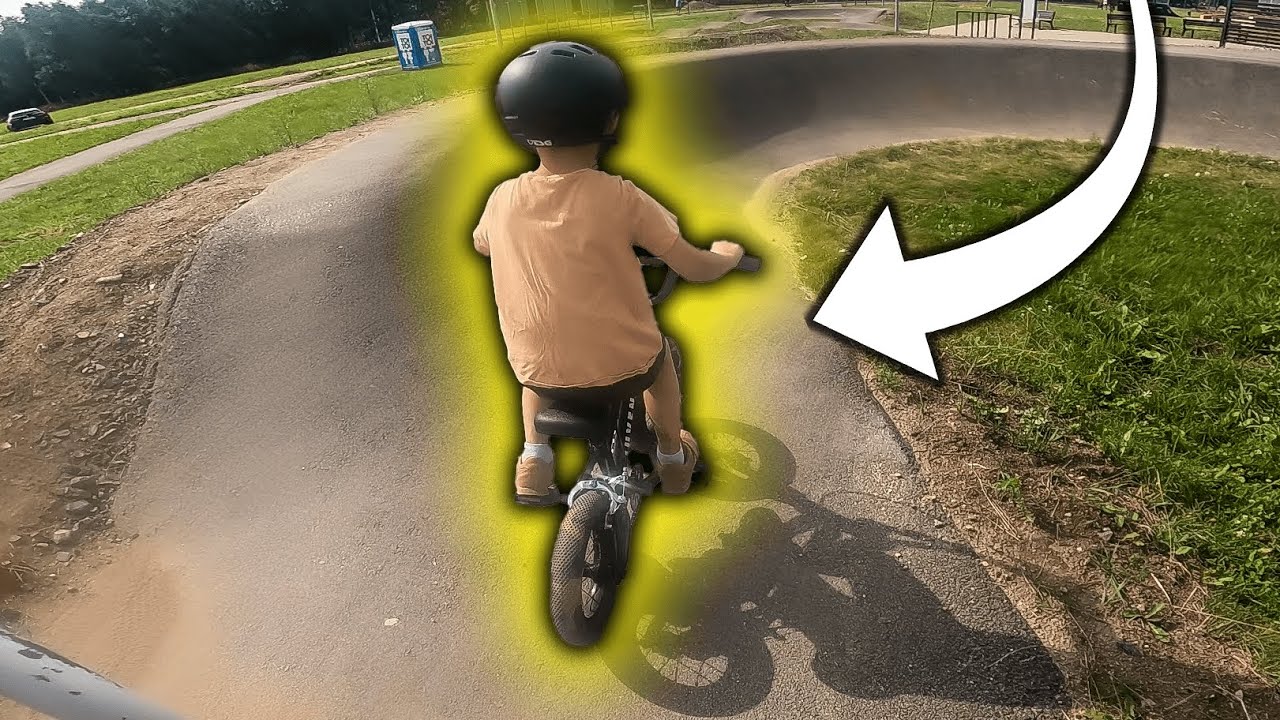 MAKSIU SAM JEŹDZI PO DUŻYM PUMPTRACKU 🥰