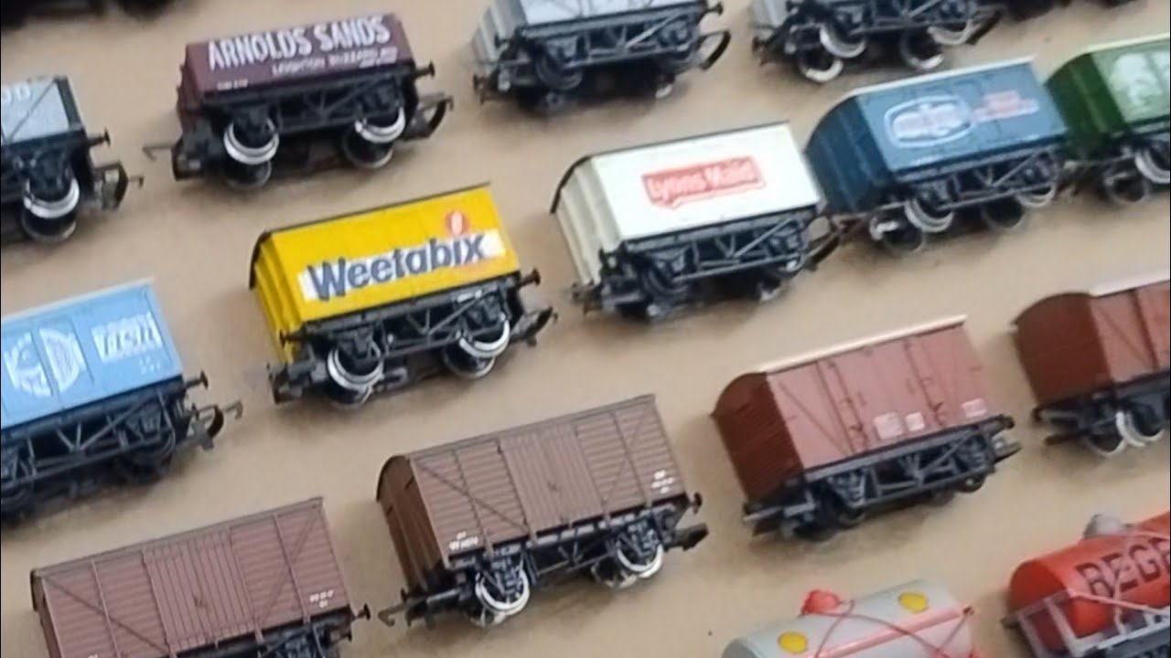 Железнодорожный набор Hornby 1981 года «Возвращение. Часть 3». Вот и подвижной состав.