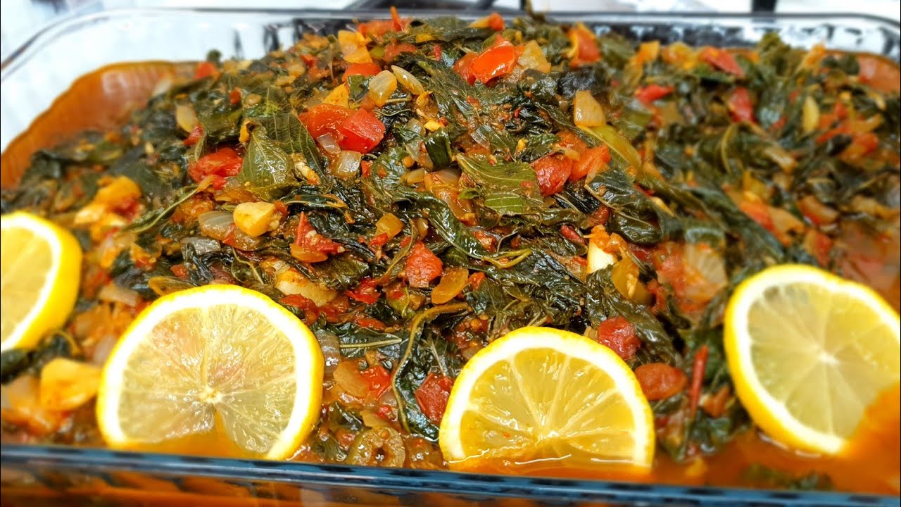 ملوخية بزيت /  Molokhiya with oil مابتتخيلوا شو طيية / كتير كتير كتير طيبة #شيف_نبيل