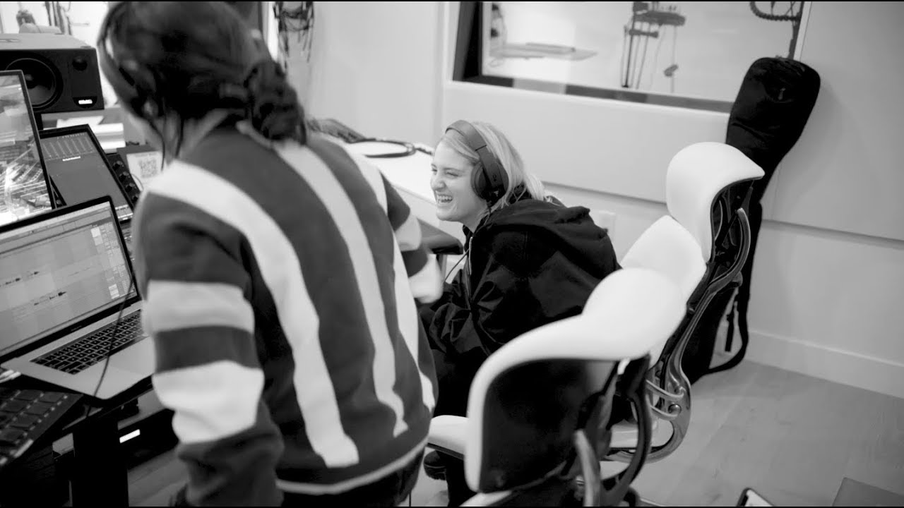 Meghan Trainor ft. Nicki Minaj - Nice To Meet Ya (Studio Behind The Scenes)