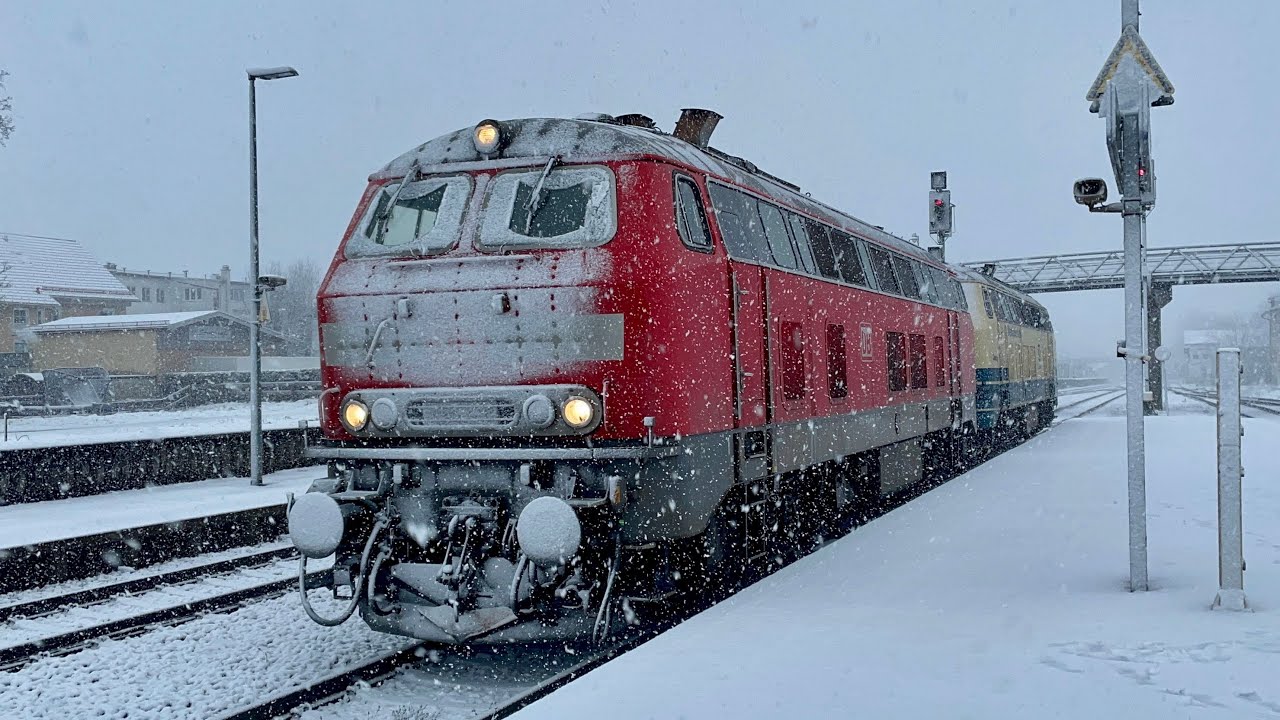 Br 218 Power am IC 2084 und 2012 im verschneiten Bahnhof Immenstadt ❄️❄️