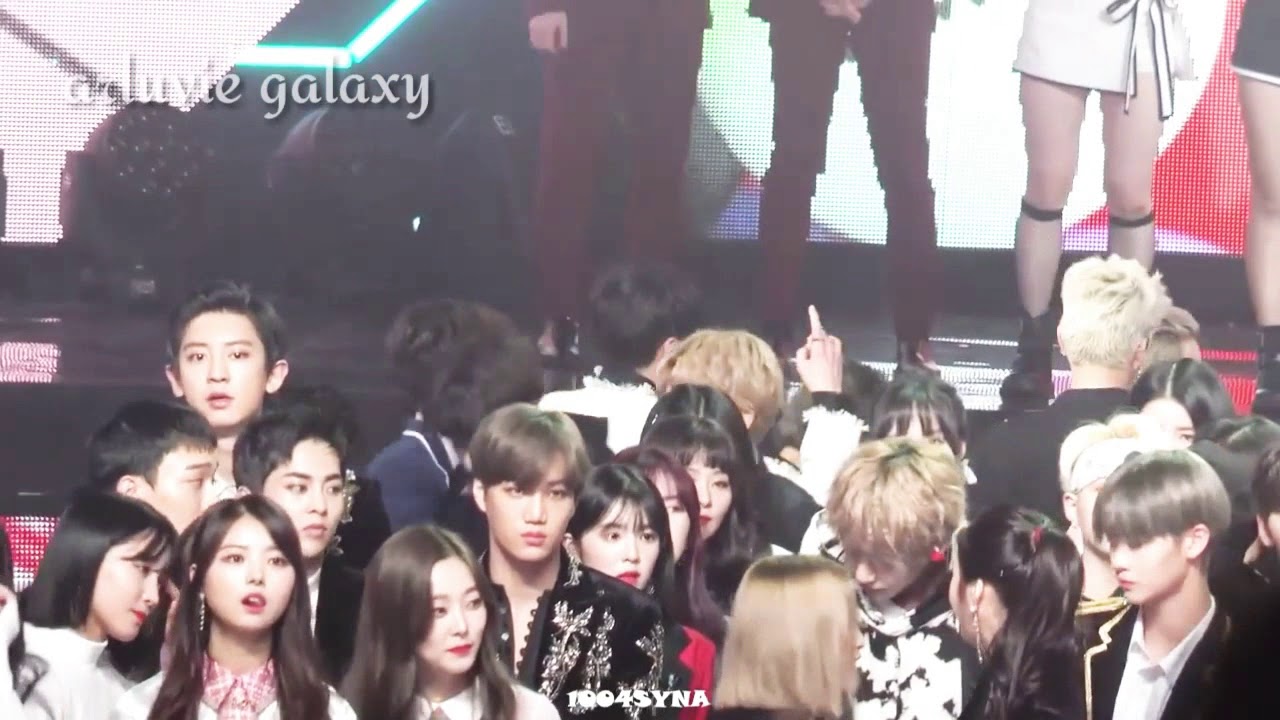 (Jungri) Bts jungkook glance at Red velvet yeri