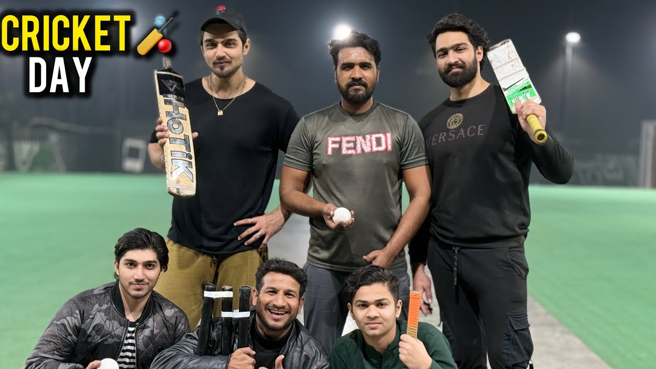 After seven years Playing the cricket 🏏 ￼ Qamar ny Bohat gandi game Kahli🤣😂￼