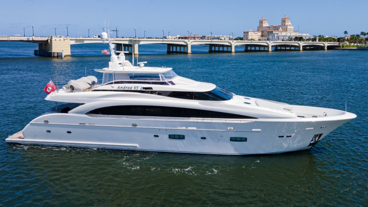 Inside a $5 Million Luxury Superyacht | Horizon Raised Pilothouse 110