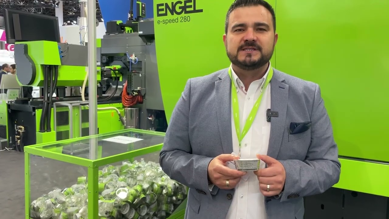 Packaging Exponat e-speed 280 | K 2022: Verarbeitung von rPET für Dünnwandverpackungen