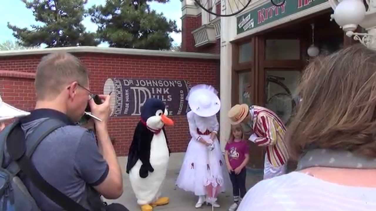Mary Poppins and Bert at Disneyland Paris HD
