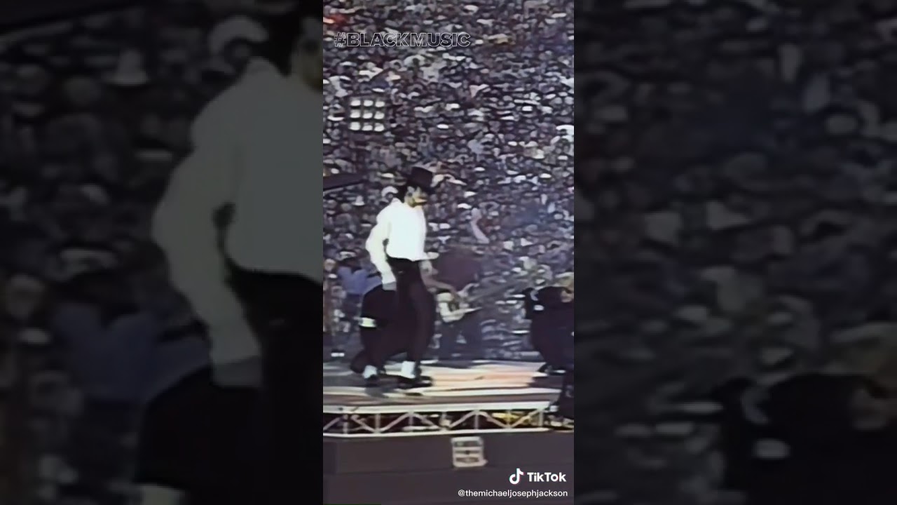 Michael jackson Superbowl performance (Billie Jean)