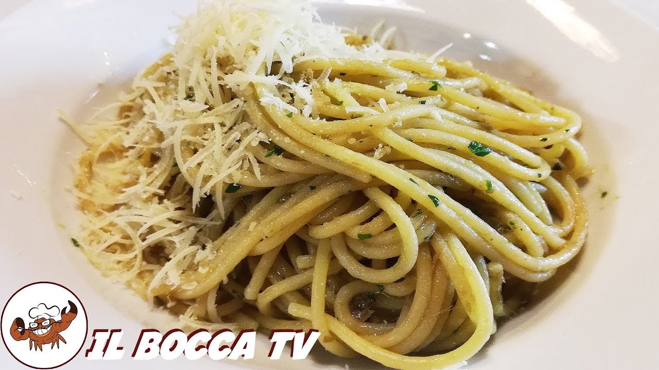 323 - Spaghetti all'acciugata...questa si che è 'na magata! (primo piatto facile semplice e veloce)