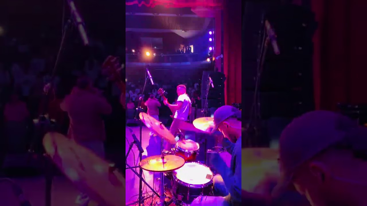 “Hosanna “  versión cruda y nervioso 😂😂😂 