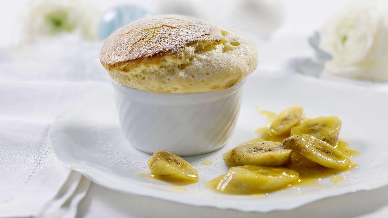 Soufflé vanille et bananes flambées - Recette de dessert de Betty Bossi