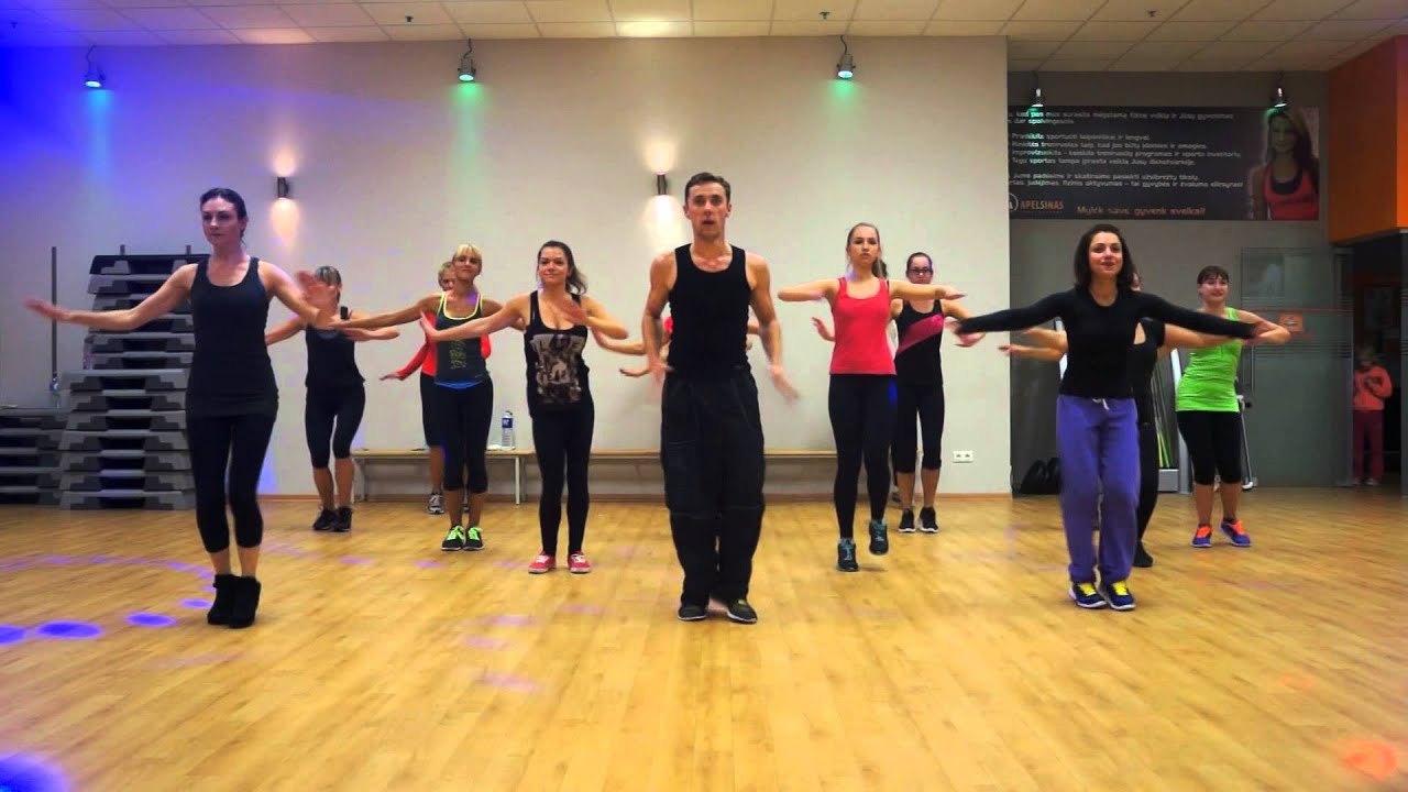 ZUMBA MEGA MIX 43 - Vamonos Pa' La Calle MERENGUE URBANO