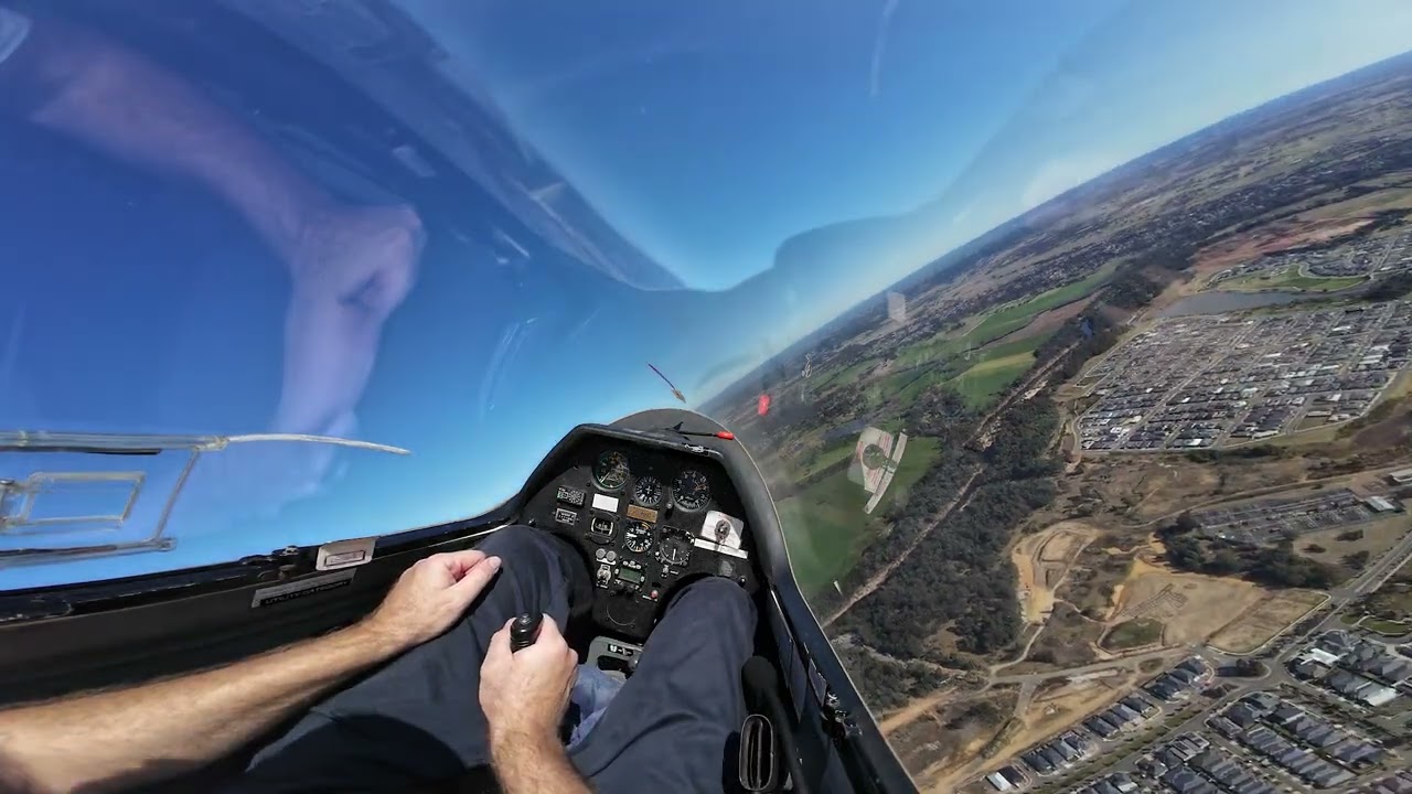 Flying a ASK21 Glider around Camden NSW