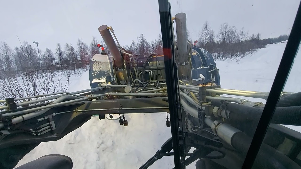 Wille 665 med Drivex vikplog på gångbana