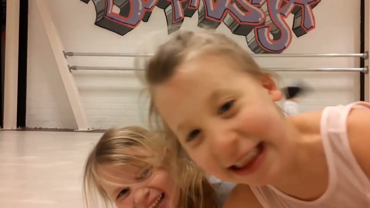 Het verhaal van .... Charlot & Esmee