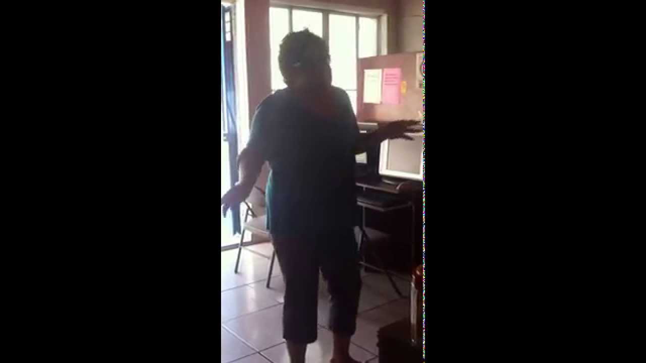 Liliana Aguayo bailando :)