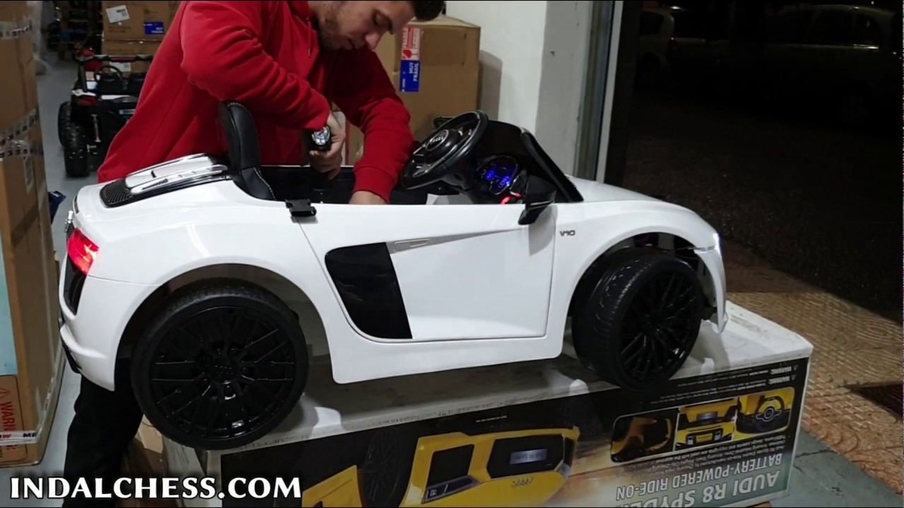 Montaje Audi r8 spider licencia oficial 12V con mando a distancia