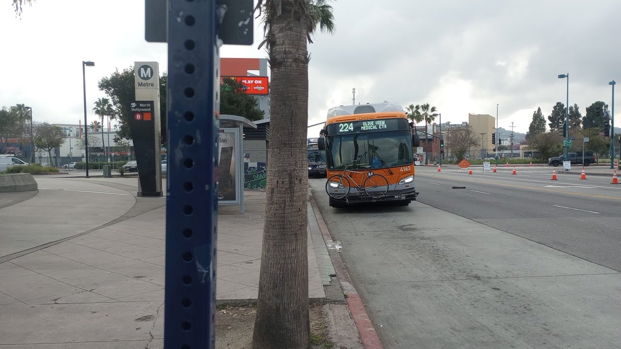 2016 LACMTA New Flyer XN40 4163