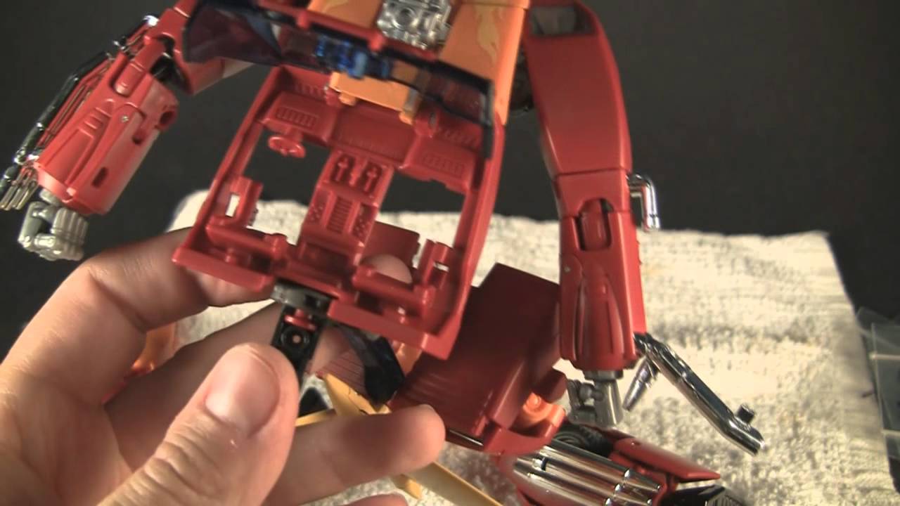 Project Rodimus Pt. 1 : Taking apart Hasbro Masterpiece Rodimus Prime for painting