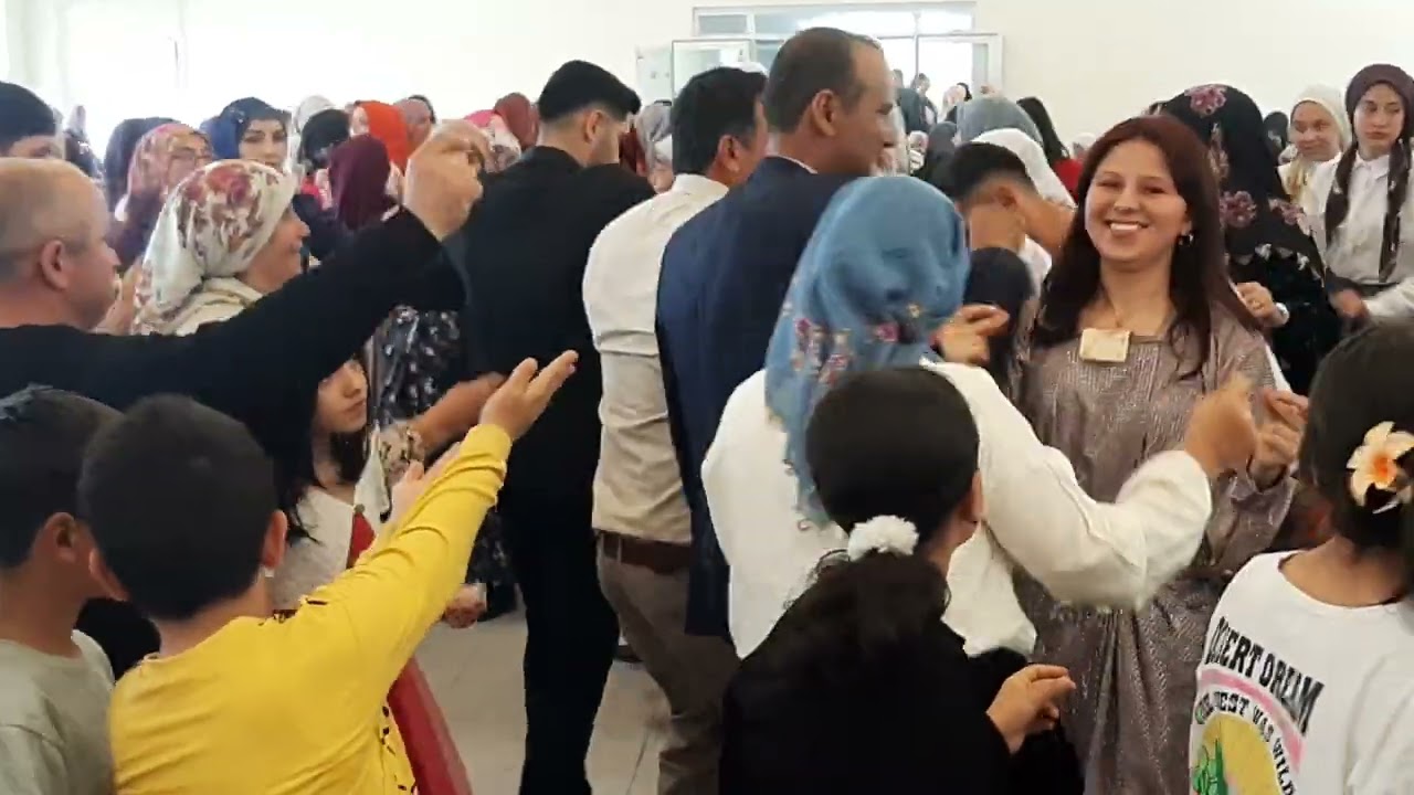 Bahçe Duvarını Aştım (oyun havası) AKŞEHİR Çakıllar mah İbrahim Dilek & Emine Oynak çiftinin nişanı
