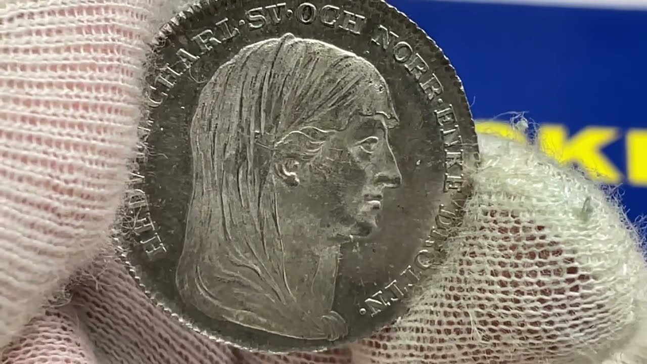 1/3 Riksdaler 1818 -  Hedvig Charlottas begravning - H&auml;rligt frostad relief med djupt gl&auml;nsande f&auml;lt