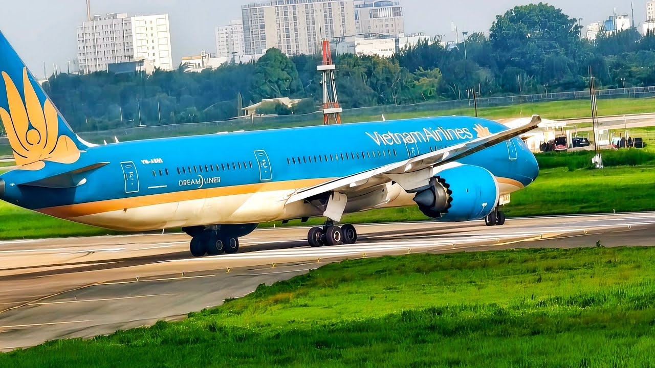 The ULTIMATE 4K Airport Experience: 16 Minutes of Jaw-Dropping Takeoffs & Landings! #aviation