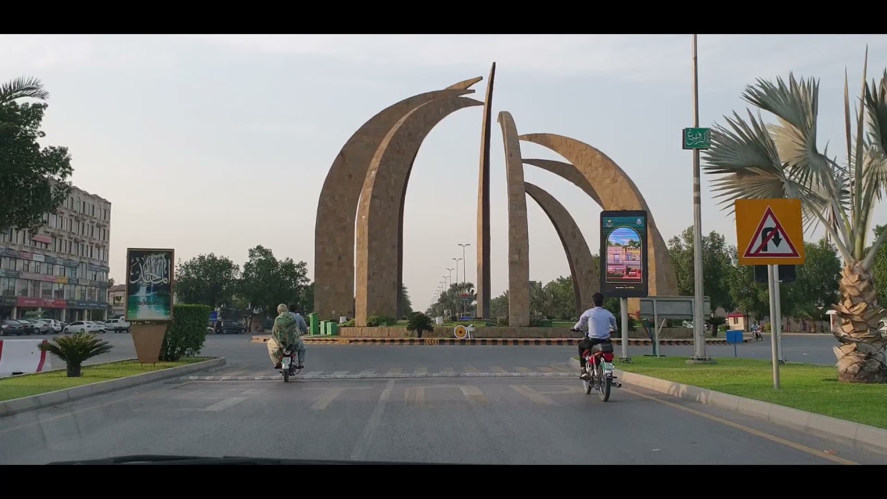 A drive through Bahria Town, Lahore