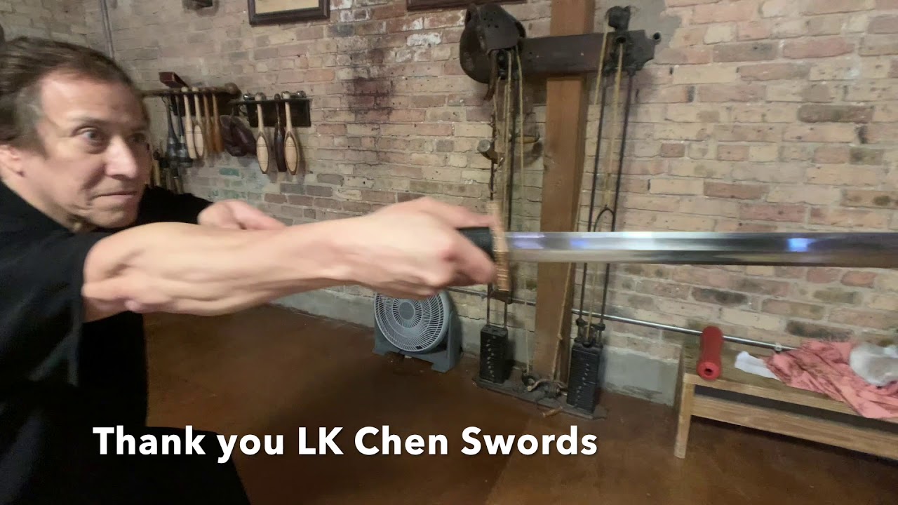 Master Daniel Pesina wield LK Chen Roaring Dragon Chu Jian