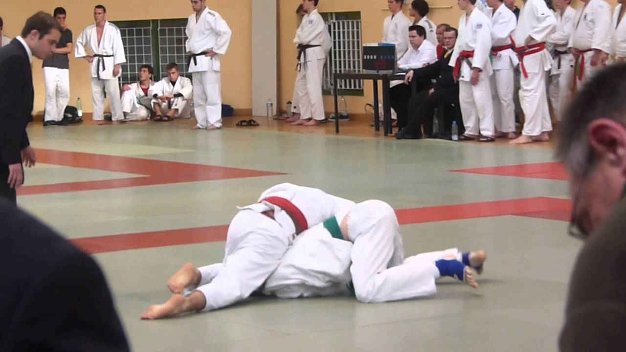 Compétition judo à Wasquehal, David contre une ceinture marron.